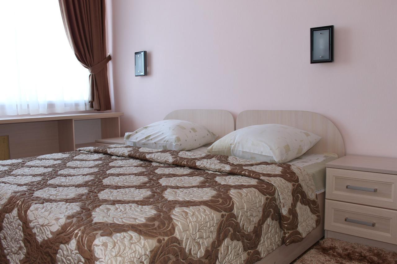 Hotel Kameliya-V Vladikavkaz Dış mekan fotoğraf
