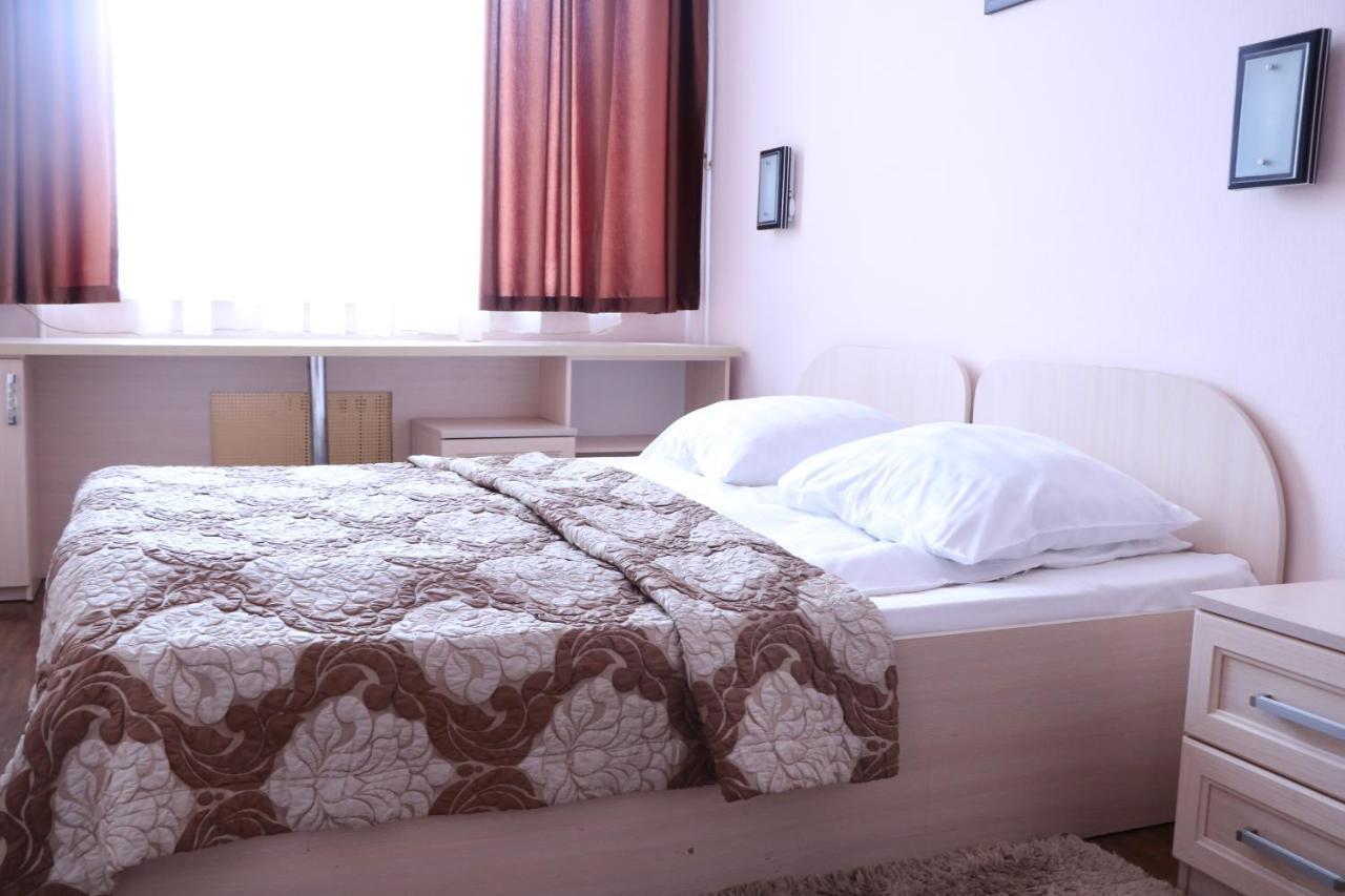 Hotel Kameliya-V Vladikavkaz Dış mekan fotoğraf